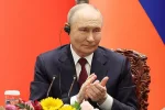 путін у кремлі на тлі карти бойових дій