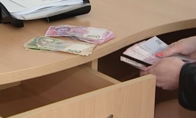 В Раде подготовили новые штрафы. Фото: скриншот Youtube