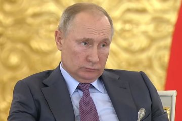 Макрон хочет убедить Путина остановить войны. Фото: скрин youtube