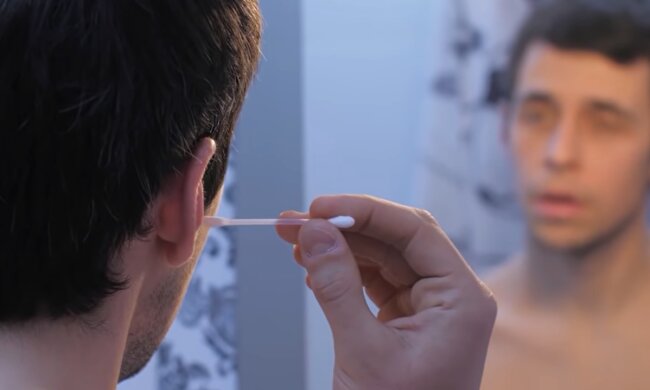 Як не можна чистити вуха, щоб не позбутися слуху. Фото: YouTube