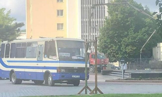 Захват автобуса в Луцке. Фото: скриншот Телеграм