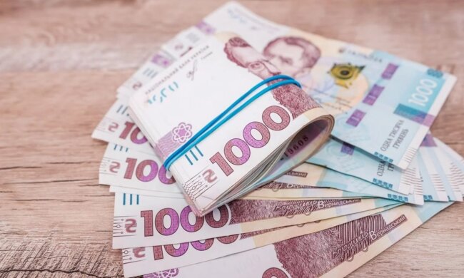 Водіям не пощастить: готується новий податок на авто 