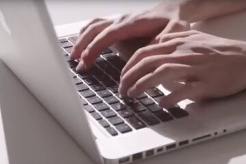 Запустили електронне бронювання. Фото: скріншот YouTube-відео