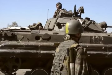 Кабмин выделил помощь семьям погибших в АТО. Фото: скриншот YouTube