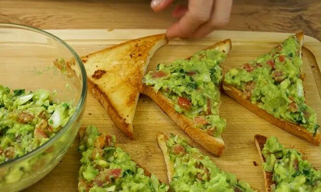 Авокадо тост. Фото: YouTube