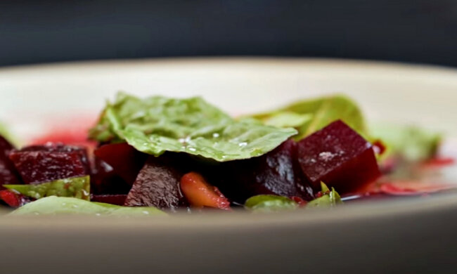 Літній борщ. Фото: скріншот YouTube-відео.