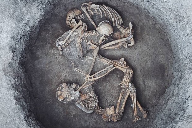Археологи раскопали древнее мистическое захоронение — найдены признаки магии