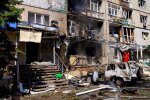Наслідки удару рф по Павлограду: пошкоджена багатоповерхівка та пожежа
