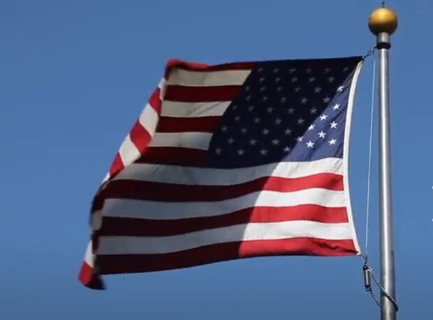 Флаг США. Фото: скриншот YouTube-видео