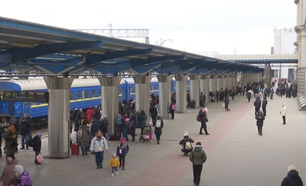 Вокзал в Украине. Фото: скриншот YouTube-видео