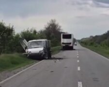 росія атакує транспорт між Харковом і Сумами