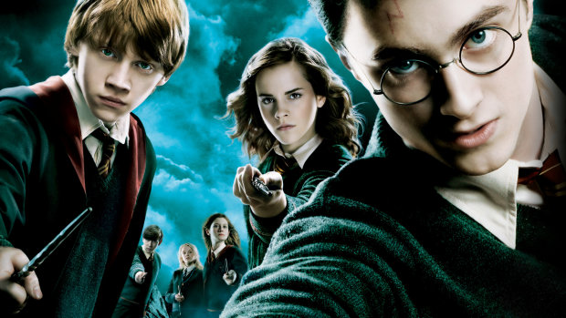 Знаменитые поклонники Гарри Поттера: кто из них готов поменять свою популярность на  волшебную палочку