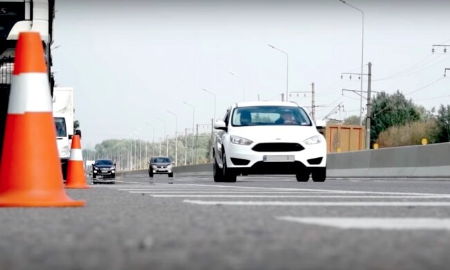 Автомобілі. Фото: YouTube, скрін