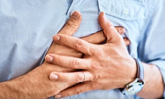 Боль в грудной клетке, фото: скриншот с youtube