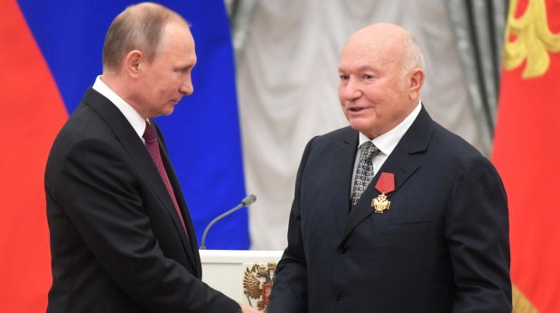 Владимир Путин и Юрий Лужков, фото - Политека