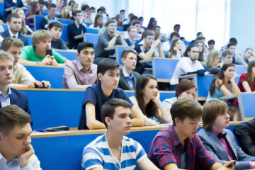 Поступить будет сложнее: в МОН резко изменили правила вступления в вузы, детали