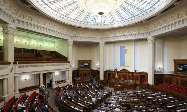 Новая Верховная Рада: в сети появились фото самых красивых женщин-депутатов