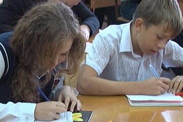 Школьники.  Фото: скриншот YouTube-видео