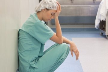 Медиков увольнять не будут