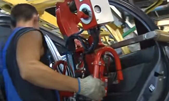 Сборка ЗАЗ. Фото: скриншот Youtube-видео