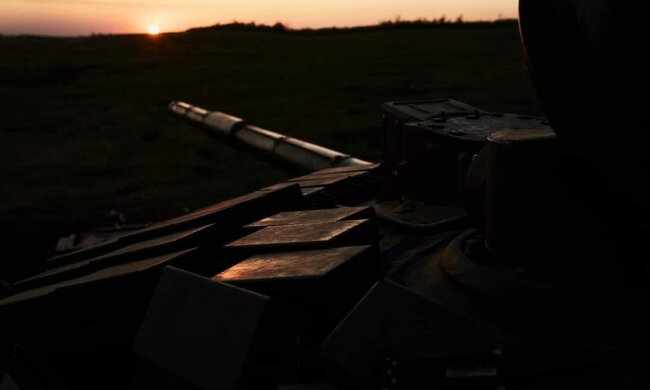ВСУ идут на рекорд: уничтожено почти 2000 орков, больше 30 танков и еще больше БМП