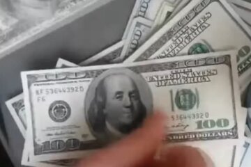 Курс доллара. Фото: скриншот Youtube-видео