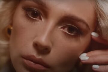 Настя Ивлеева. Фото: скриншот YouTube