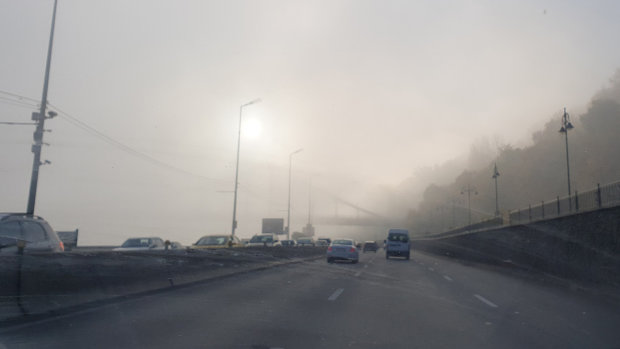 Густой туман накрыл всю территорию Украины. Фото: 24Канал