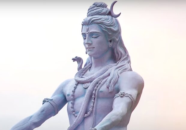 Статуя Шивы. Фото: скриншот YouTube