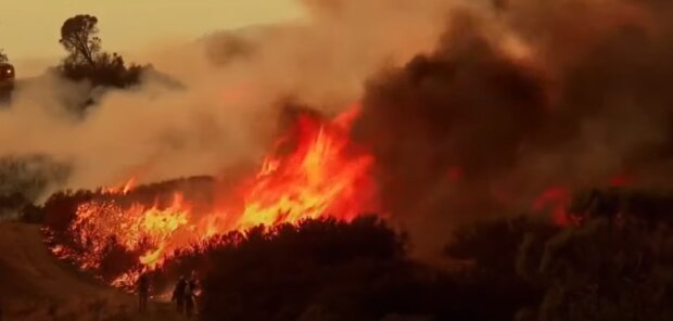 Пожар в Украине. Фото: скриншот YouTube