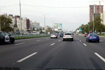 В Україні планують запровадити нові режими швидкості. Фото: YouTube