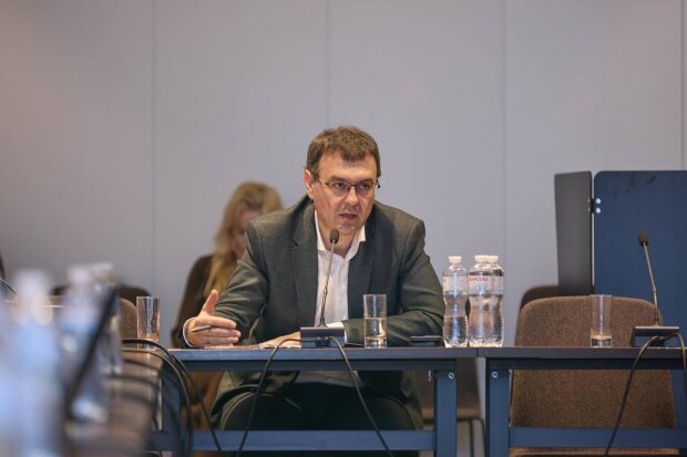 Гетманцев предупредил украинцев о масштабной заморозке пенсий. Фото: Telegram