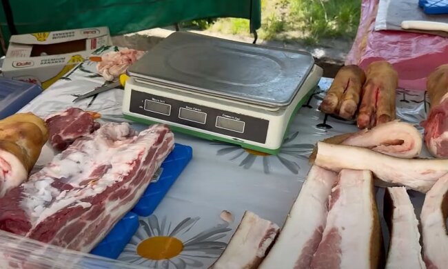 На київських ринках вводять обмеження на продаж певних продуктів. Фото: Скріншот YouTube