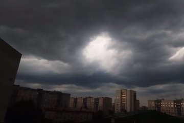 Синоптики объявили штормовое предупреждение. Фото: скриншот Youtube