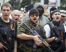 Боевики на Донбассе силой и угрозами заставляют служить в их «армии» всех мужчин