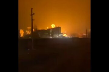 На рф сегодня был ад: дроны атаковали стратегический завод и склады с боеприпасами - видео