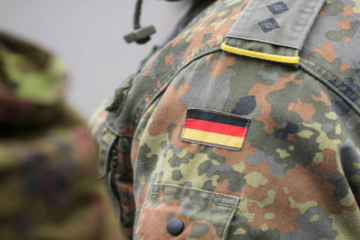 Війна з новою силою: Німеччина закриває виїзд чоловікам з 17 років – все погано
