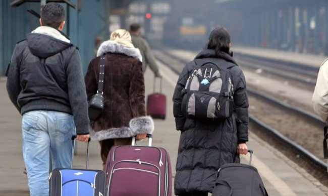 Украинцы массово бегут из страны