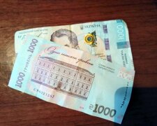 З 1 вересня українцям почнуть виплачувати на картки по 2000 грн