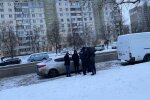 В Киеве водителя, который набросился на прохожего с кулаками, взяли под стражу: может сесть на 8 лет