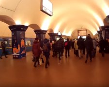 ЧП в метро Киева, фото: скриншот с YouTube