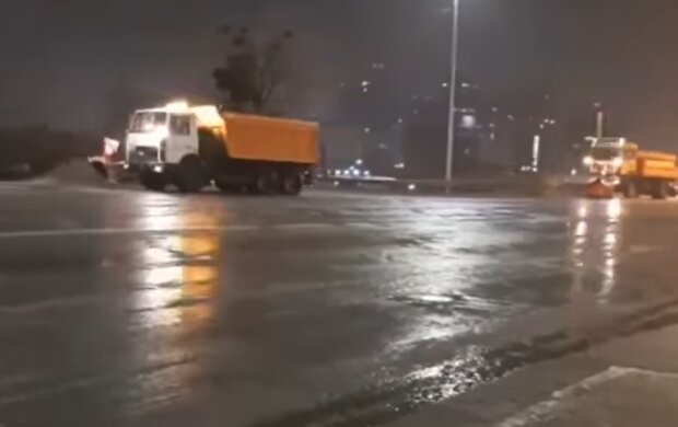 Киевские дорожники. Фото: скриншот Youtube-видео