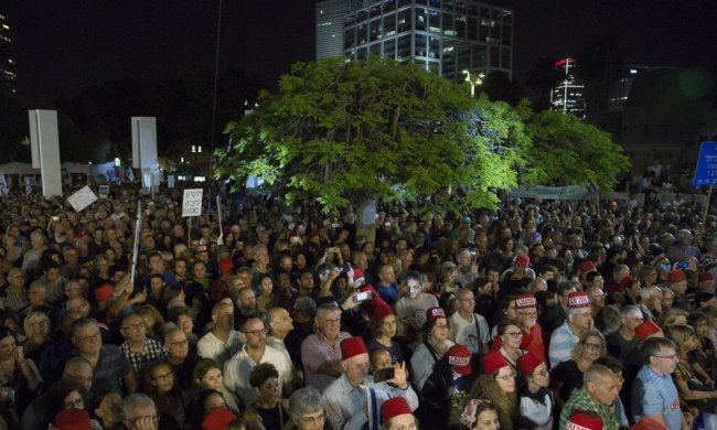 В Тель-Авиве требуют отставки премьер-министра. Фото: Обозреватель