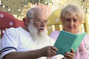 Украинцам без стажа решили дать пенсию. Фото: YouTube