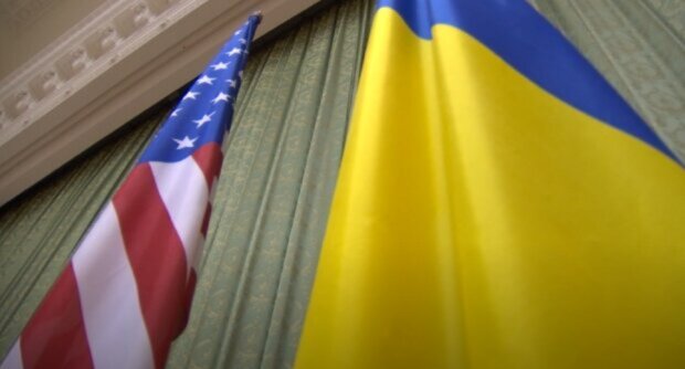 Зачем ревизоры США едут в Украину: Романенко рассказал, что происходит