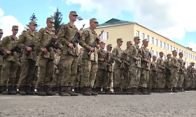 Мобилизованные украинцы. Фото: скриншот YouTube-видео