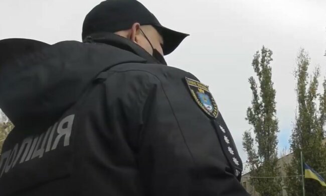 Полиция составила протокол на ритуальную службу. Фото: скриншот YouTube