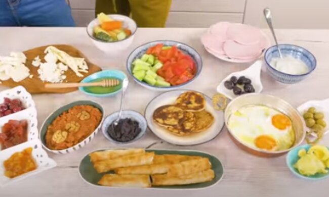 Медики перечислили вредные продукты на завтрак. Фото: скриншот YouTube-видео