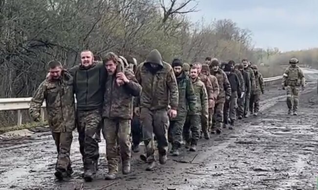 Обмін полоненими. Фото: скріншот Telegram-відео