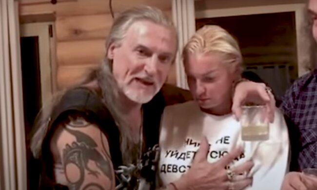 Джигурда и Волочкова в бане. Фото: скриншот YouTube